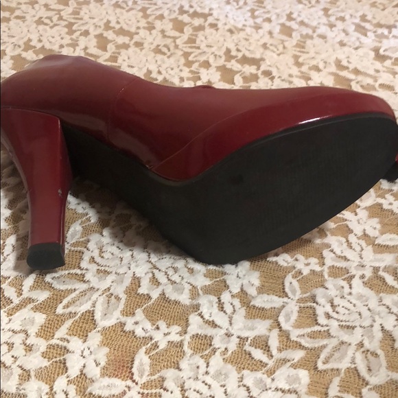 Colin Stuart Red Mary Jane heels - Picture 5 of 5